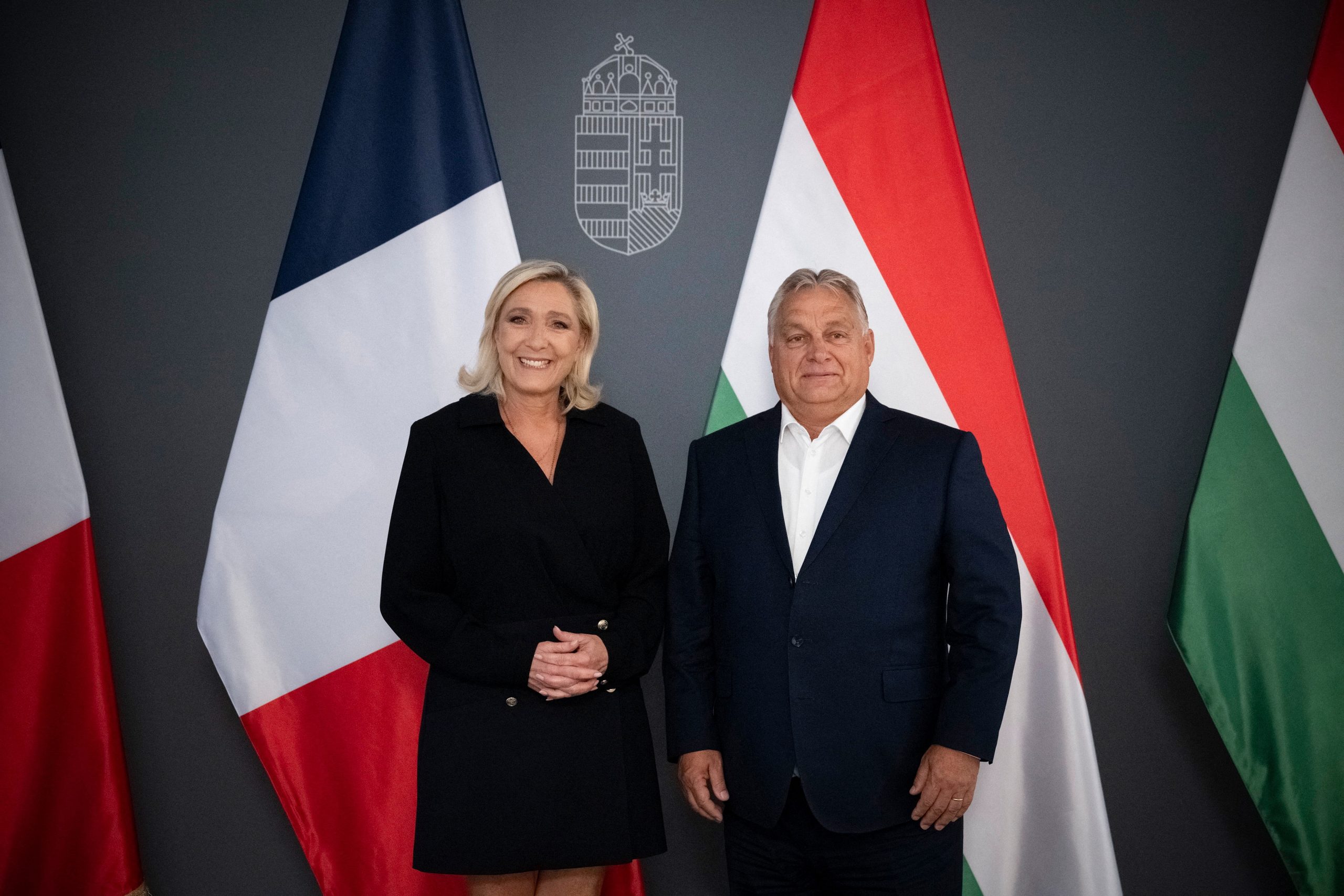 Szédítő pávatáncot hozott, de csak mérsékelten növeli Orbán befolyását az EP jobbra tolódása | G7 – Gazdasági sztorik...